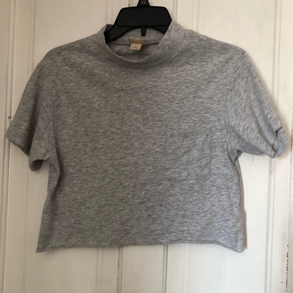 Size small heather gray crop top